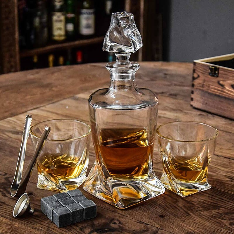 Twisted Karaffelsæt Med To Glas