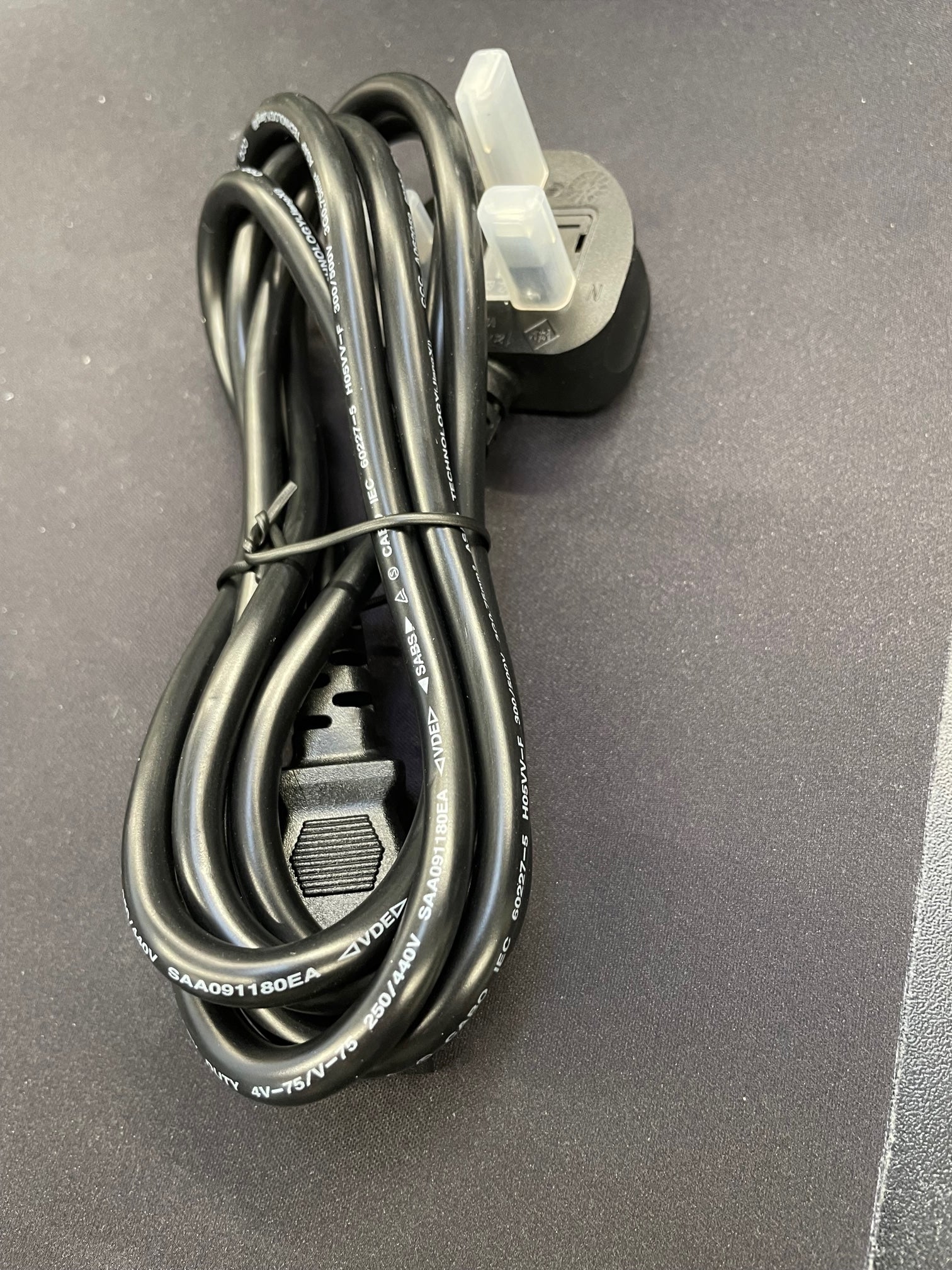 Uk-strømkabel Til Xbox 360-strømforsyning  -  Kettle Lead  -  Sort - Geekd.dk