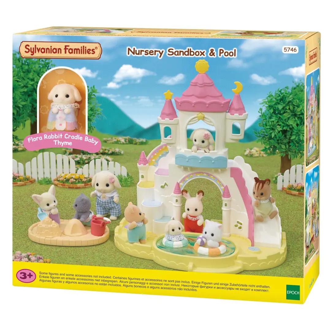 Sylvanian Families Børnehavesæt  -  Sandkasse Og Pool Med Figur Legetøj - Geekd.dk